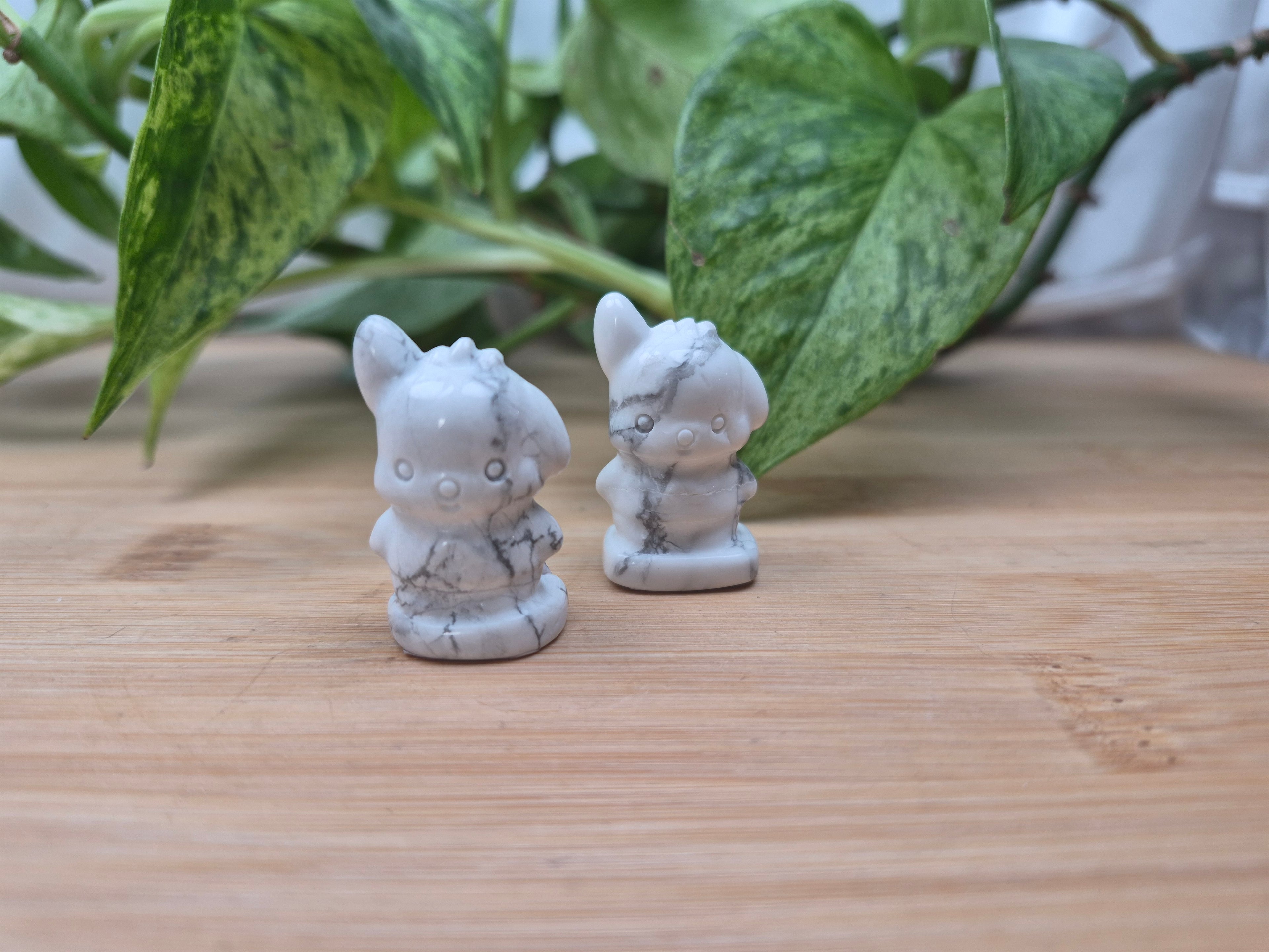 HOWLITE POCHACCO HK FRIEND