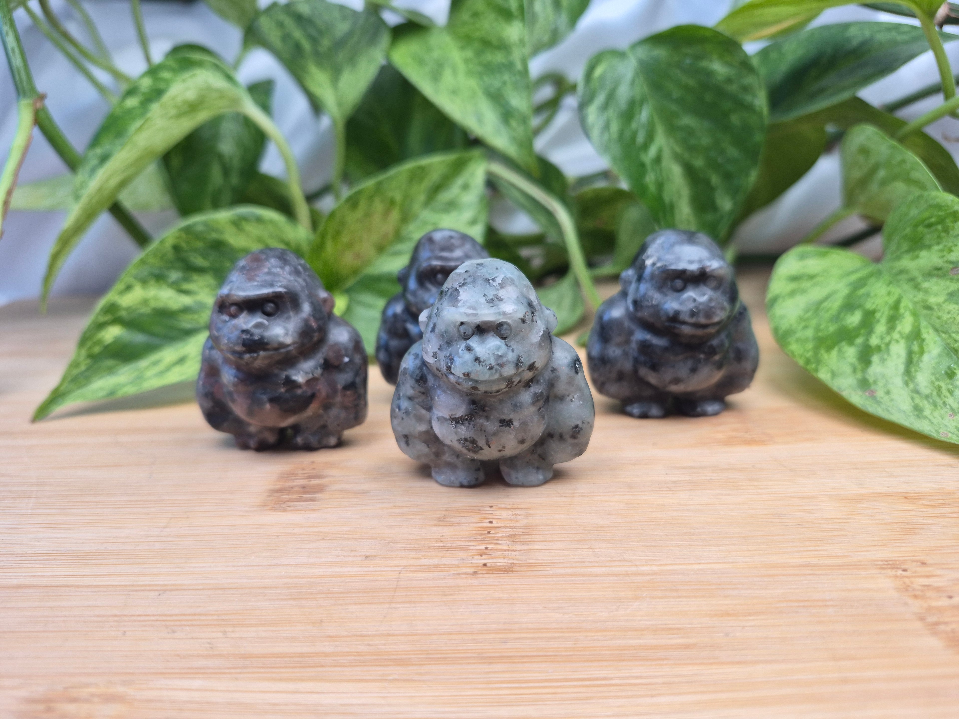 MIXED CRYSTAL STANDING GORILLA