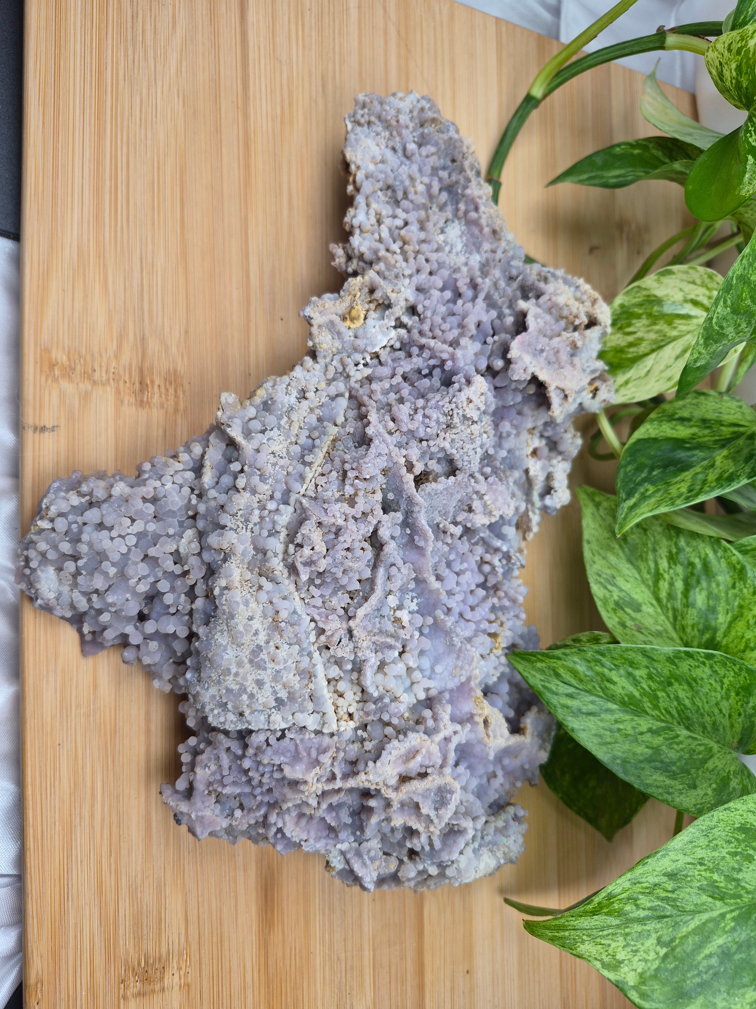 GRAPE AGATE ROUGH CHUNK 1357g