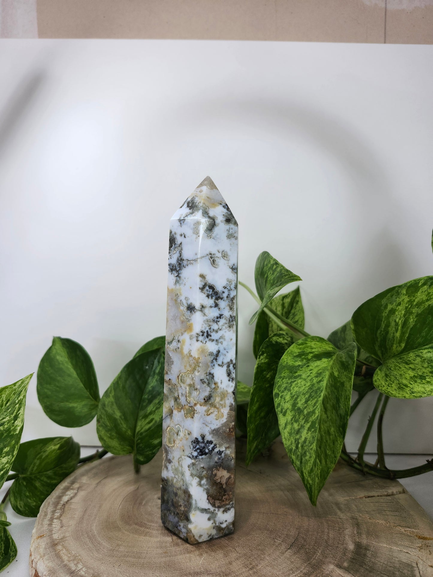 MOSS AGATE TOWER