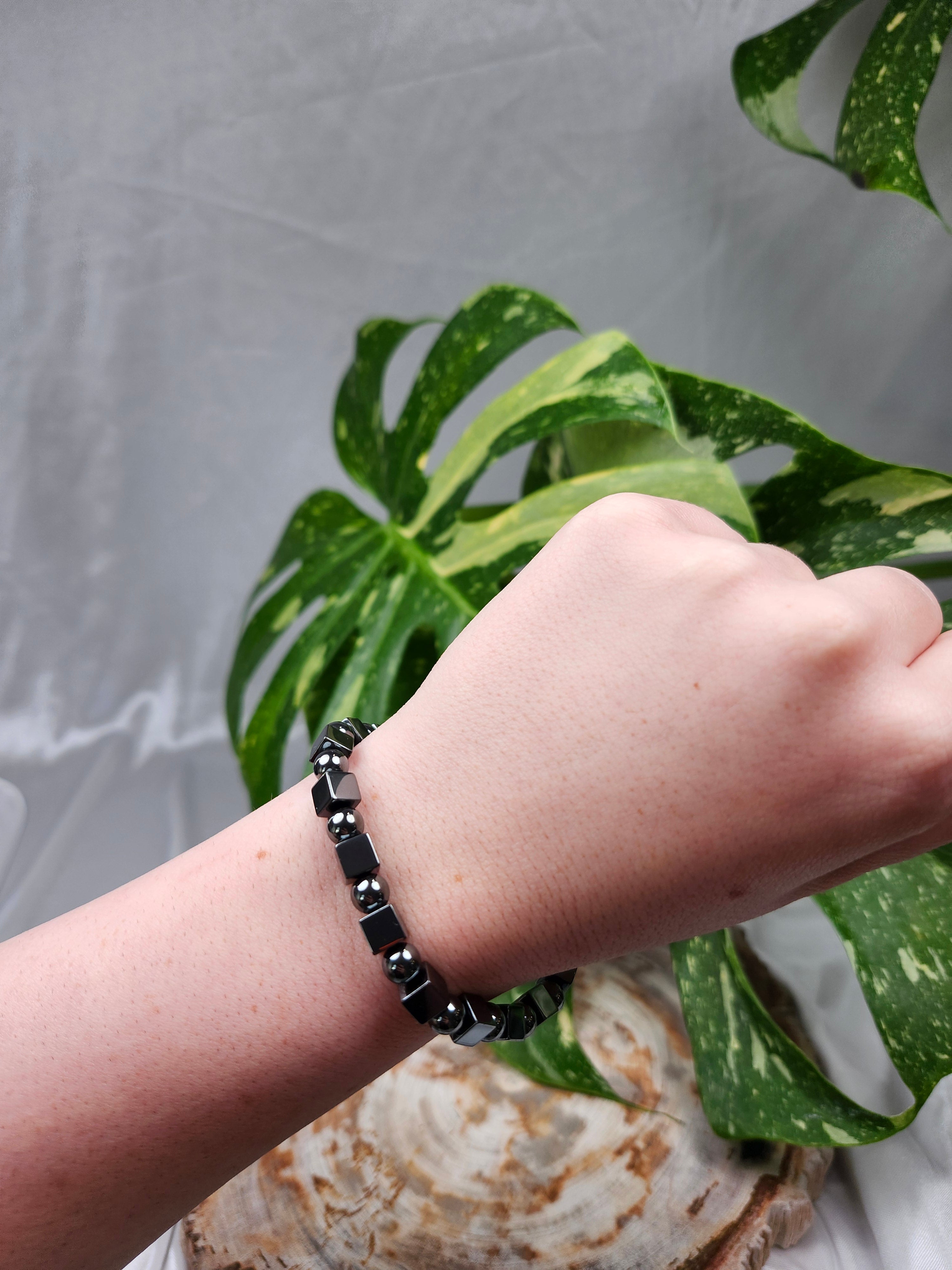 6MM HEMATITE CUBE BRACELET