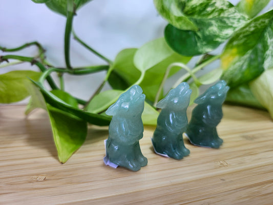 GREEN AVENTURINE SITTING WOLF