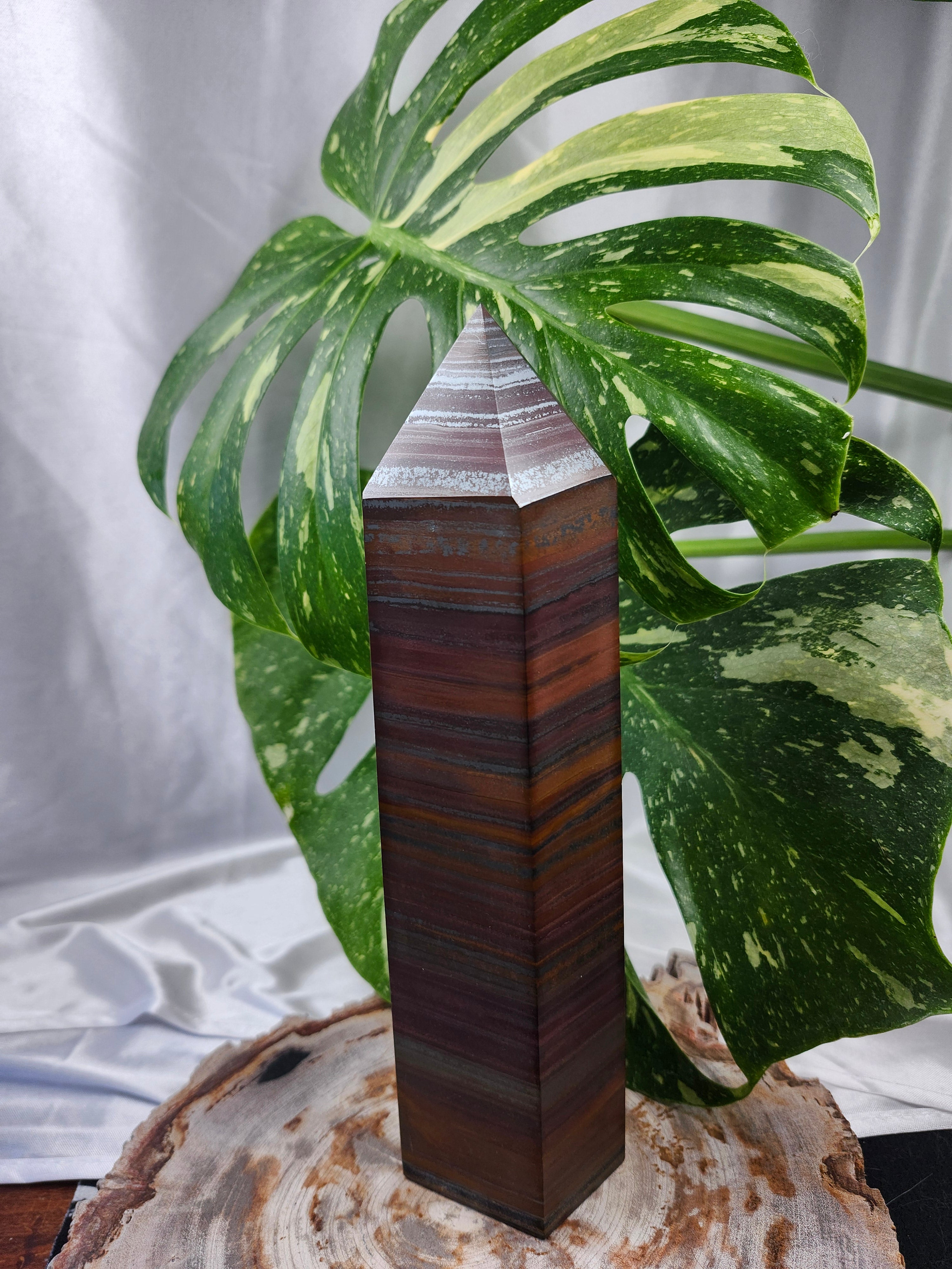 IRON TIGER EYE TOWER LG
