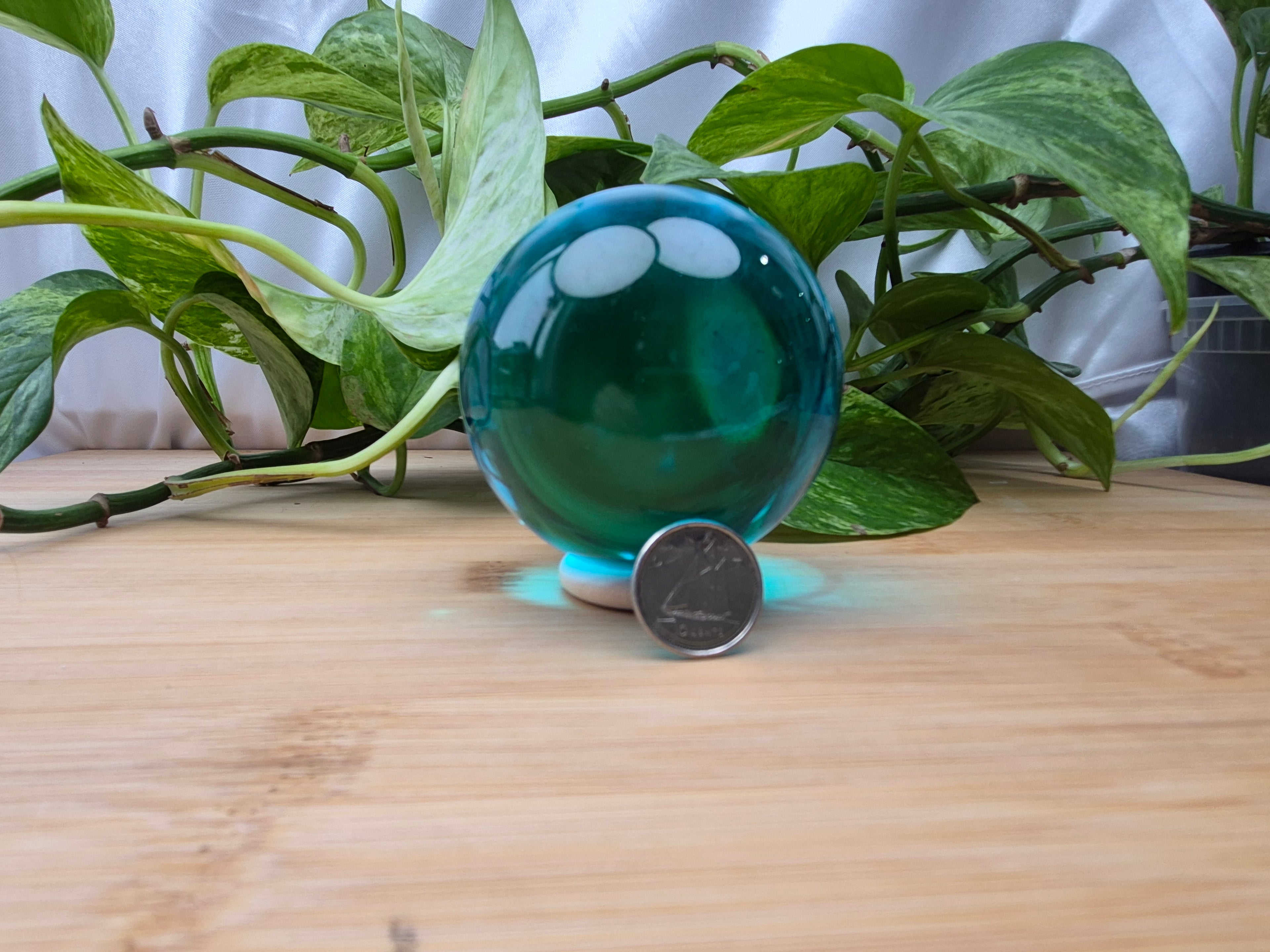 MYSTERY GLASS SPHERE LG