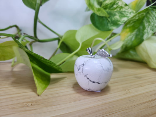 HOWLITE APPLE