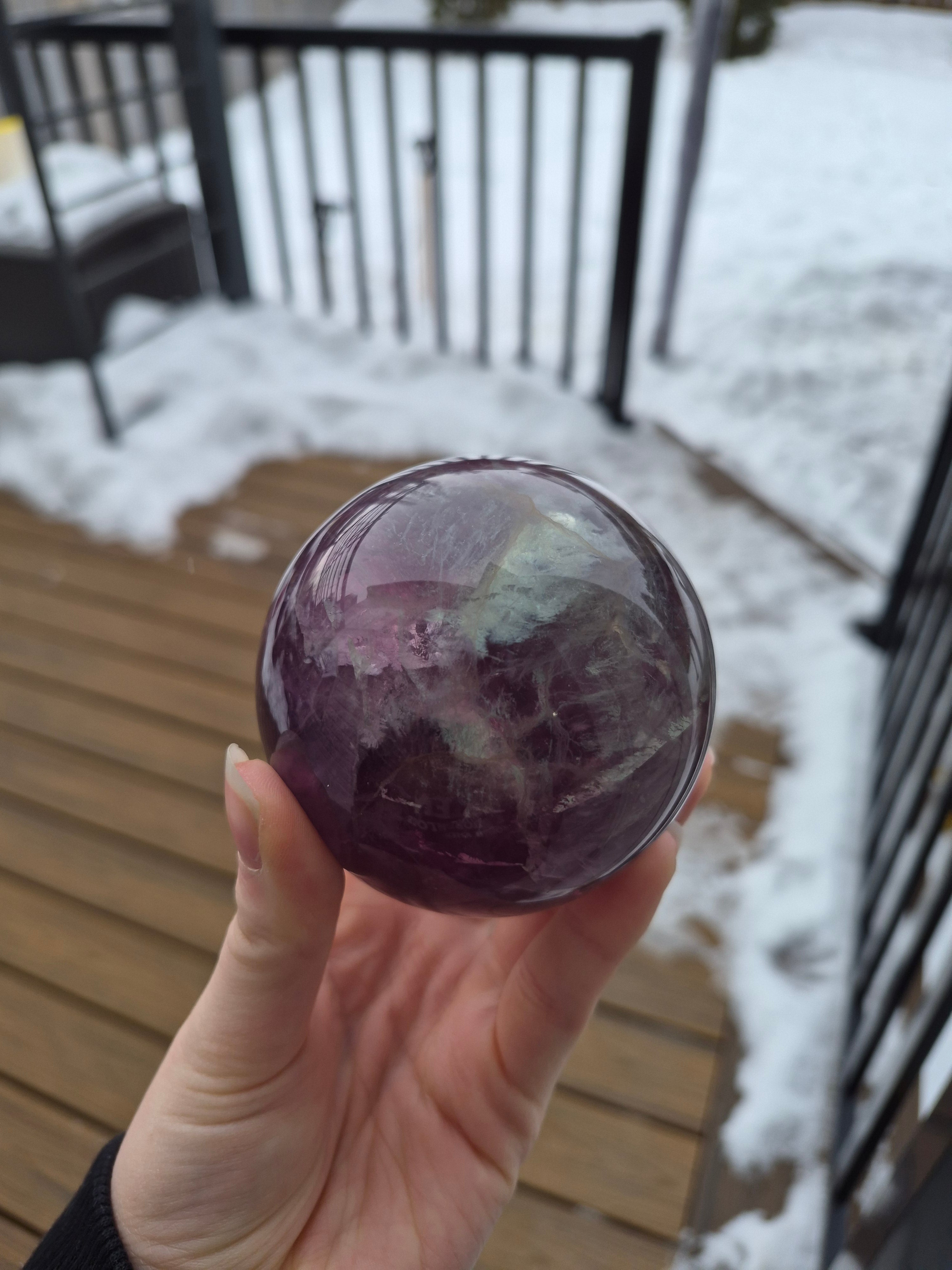 FLUORITE SPHERE W/LIGHT BASE