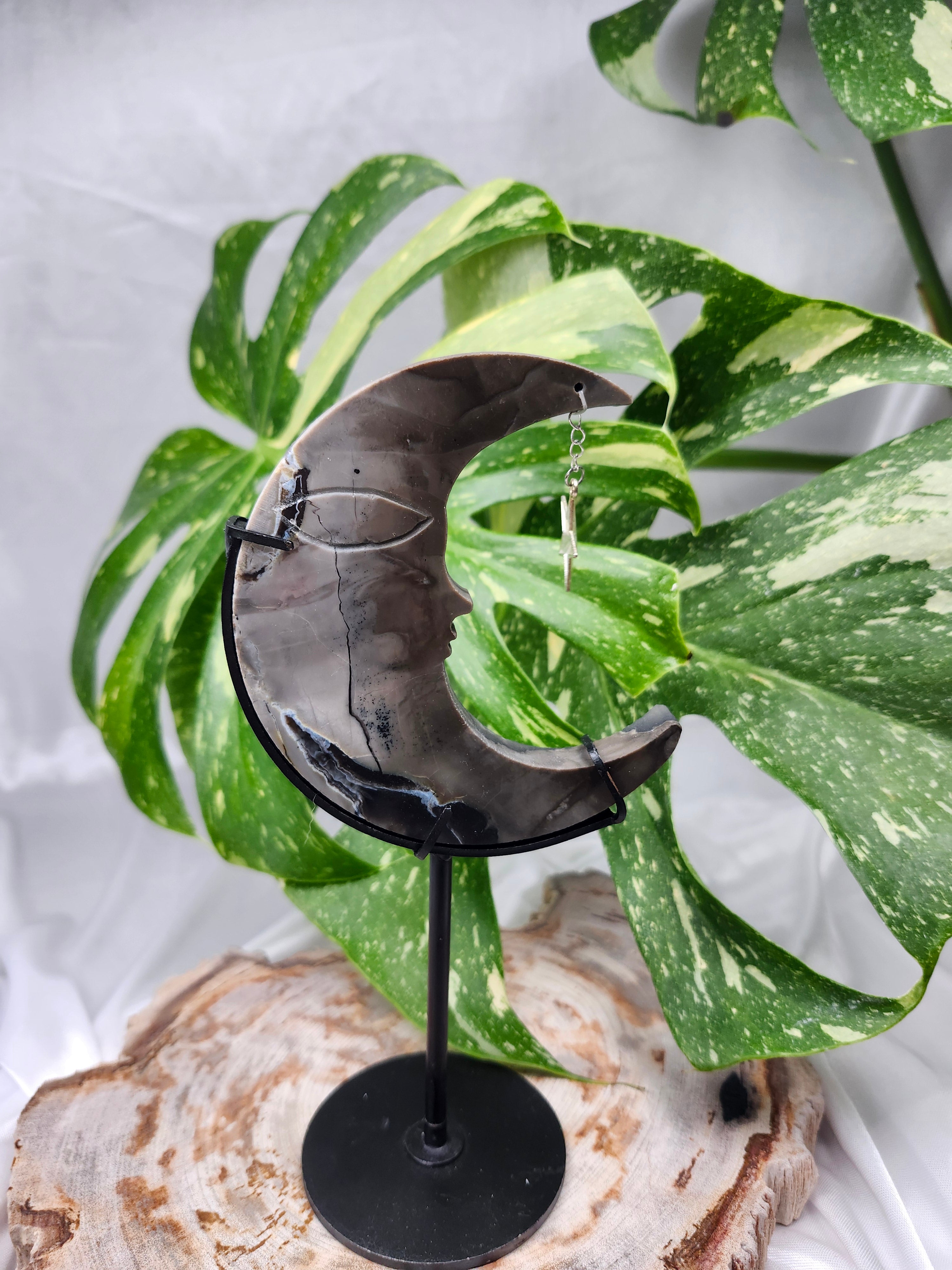 VOLCANO AGATE MOON ON STAND