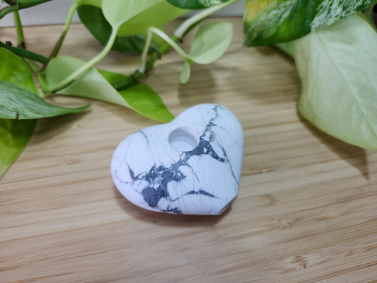 HOWLITE HEART SMOKING PIPE