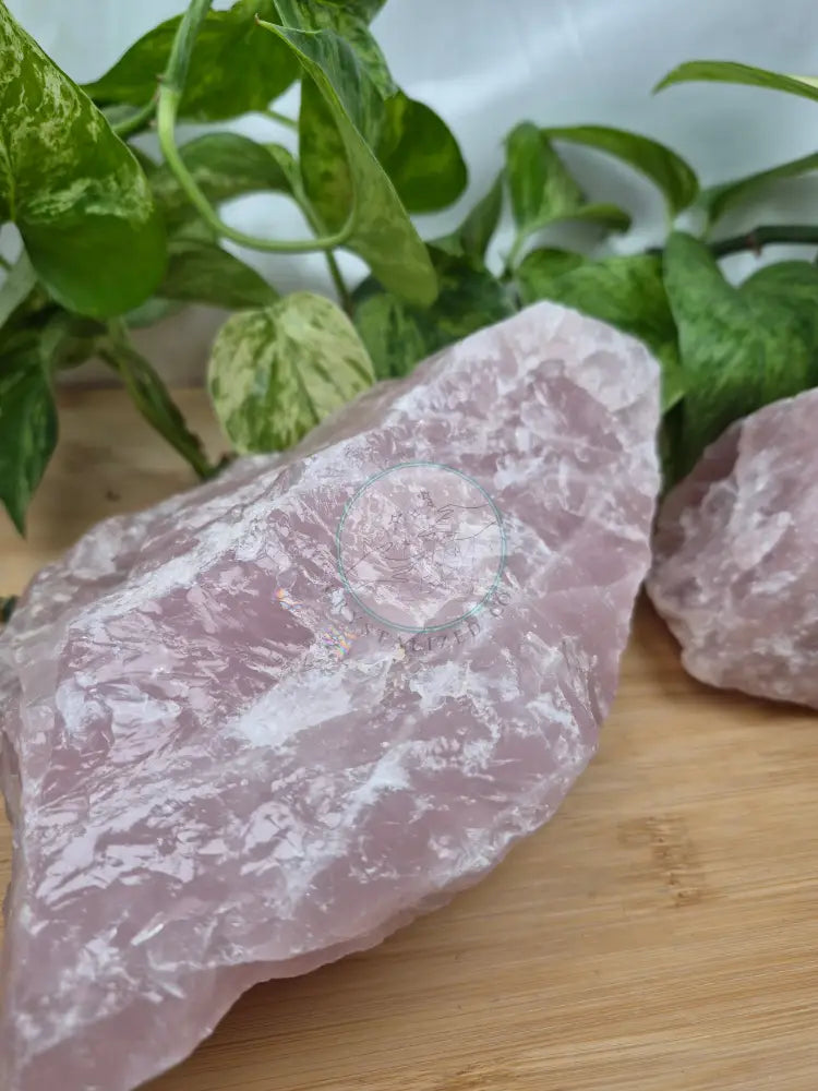 ROSE QUARTZ SM ROUGH CHUNK 1000g - 1400g