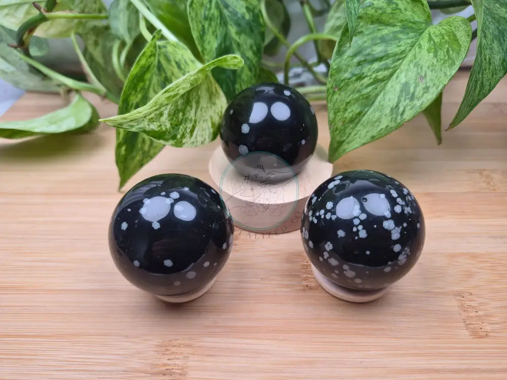 SNOWFLAKE OBSIDIAN SPHERE
