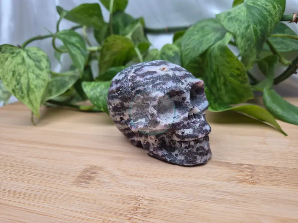 TIFFANY STONE SKULL