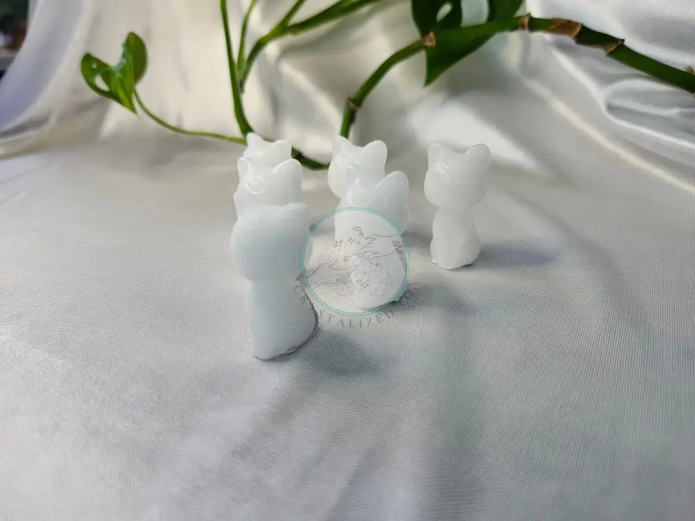 WHITE JADE LUNA