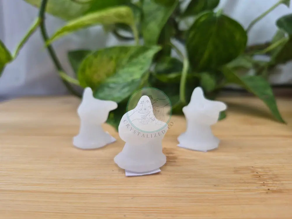 WHITE JADE MIMIKYU