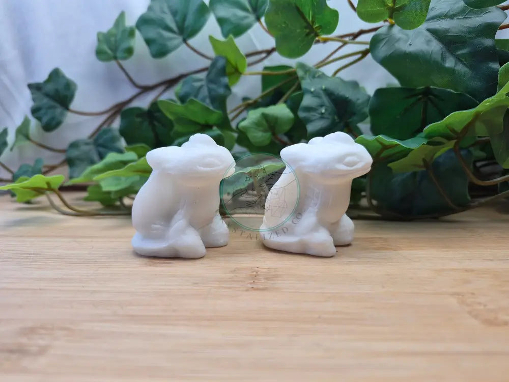 WHITE JADE TOOTHLESS