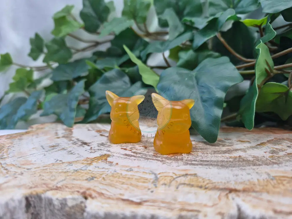 YELLOW CATS EYE PIKACHU