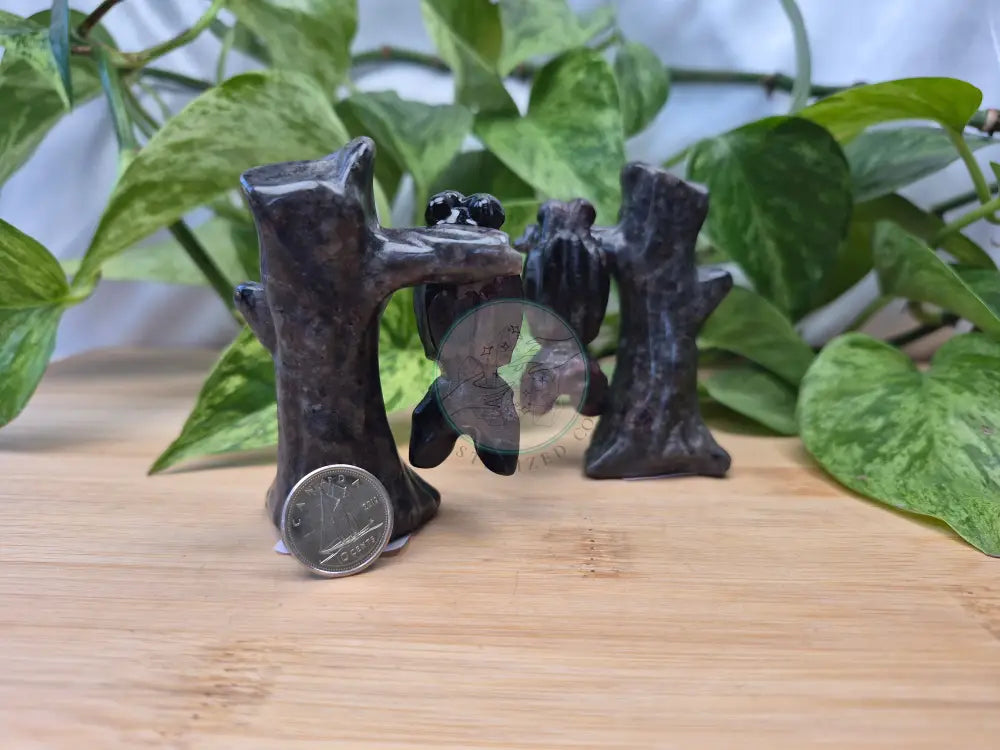 YOOPERLITE & GARNET HANGING BAT