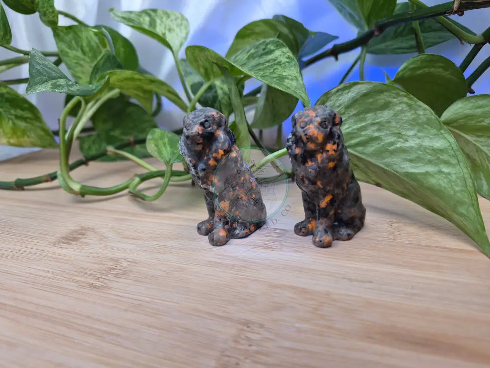 YOOPERLITE SITTING LION