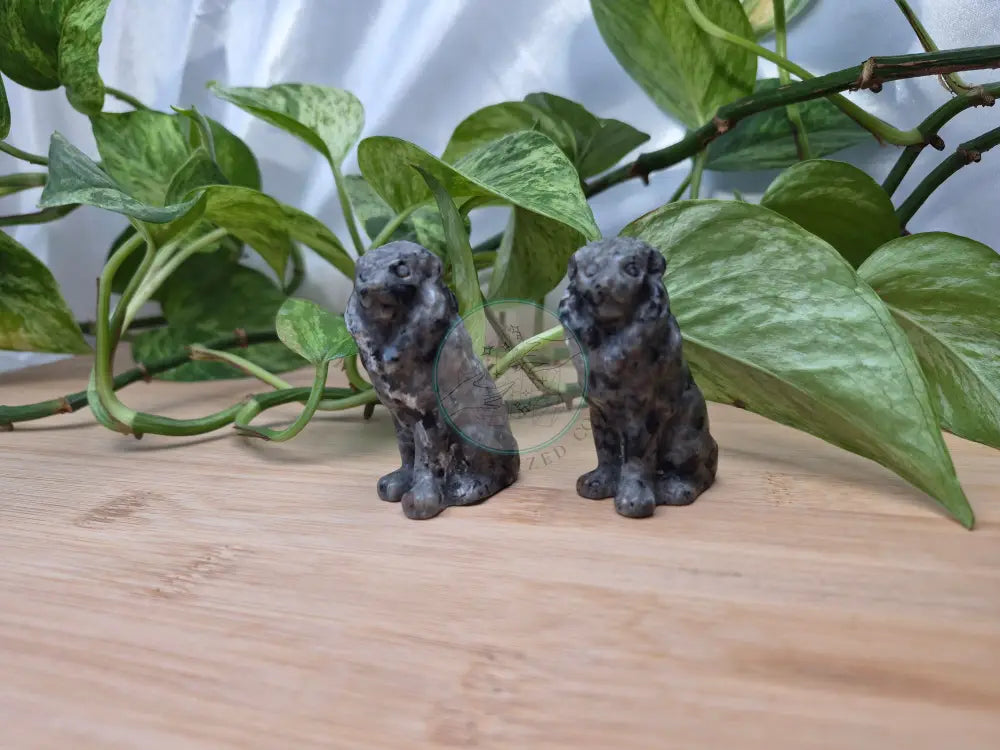 YOOPERLITE SITTING LION
