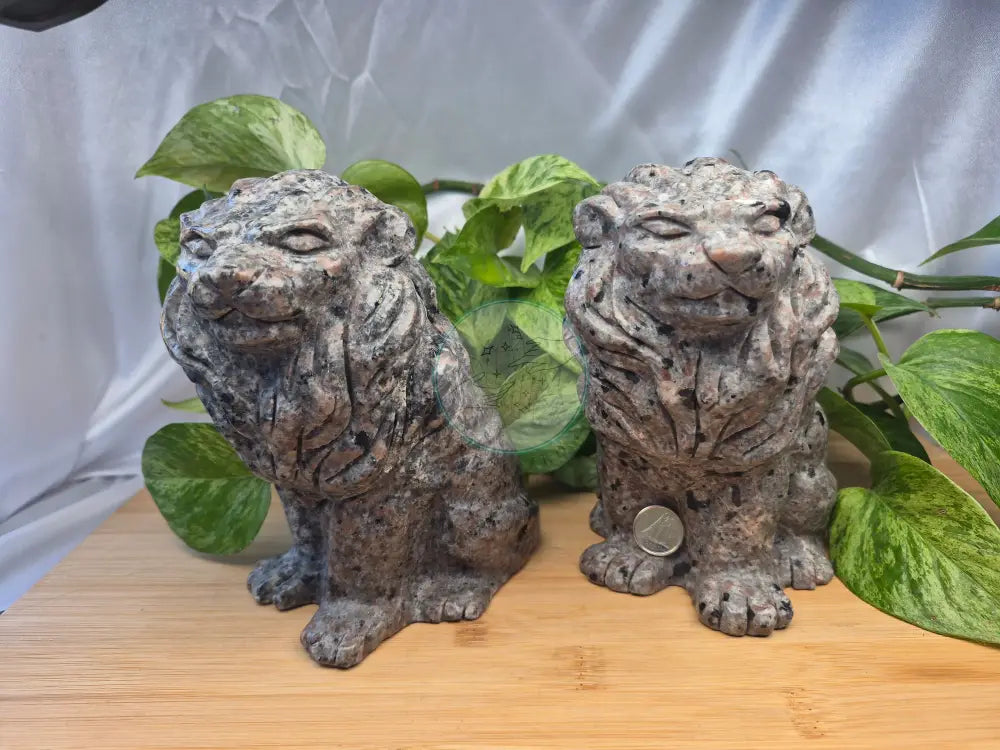 YOOPERLITE SITTING LION XL