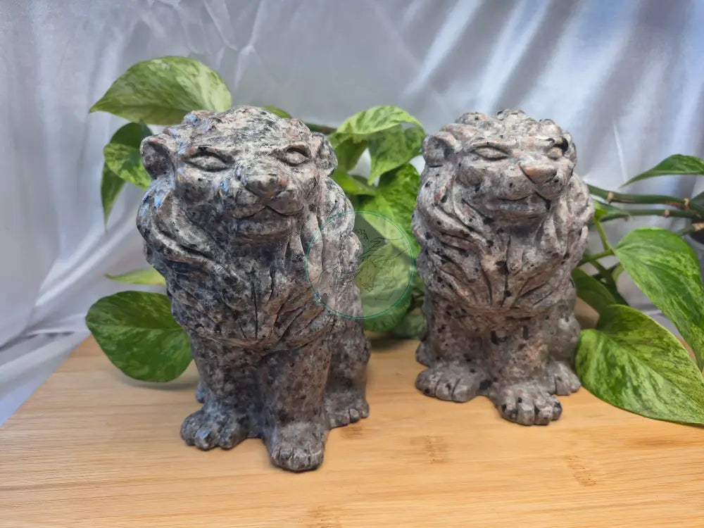 YOOPERLITE SITTING LION XL