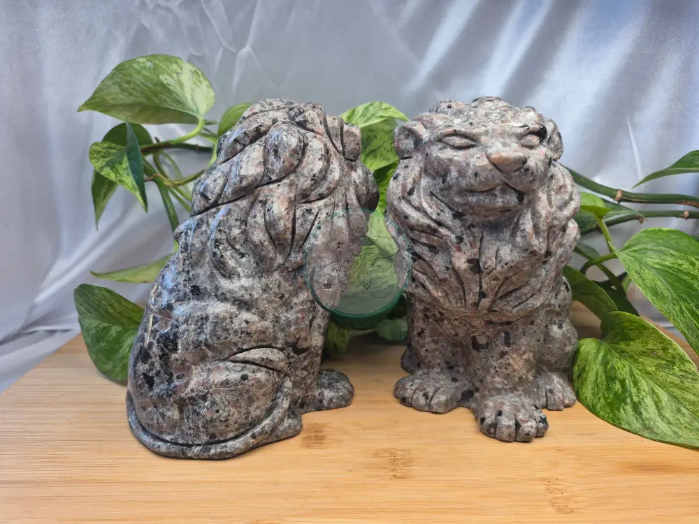 YOOPERLITE SITTING LION XL